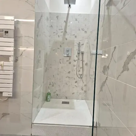 Design Et Lumineux Au Coeur De La Appartement