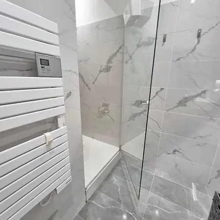 Appartement Design Et Lumineux Au Coeur De La Bastia (Corsica)